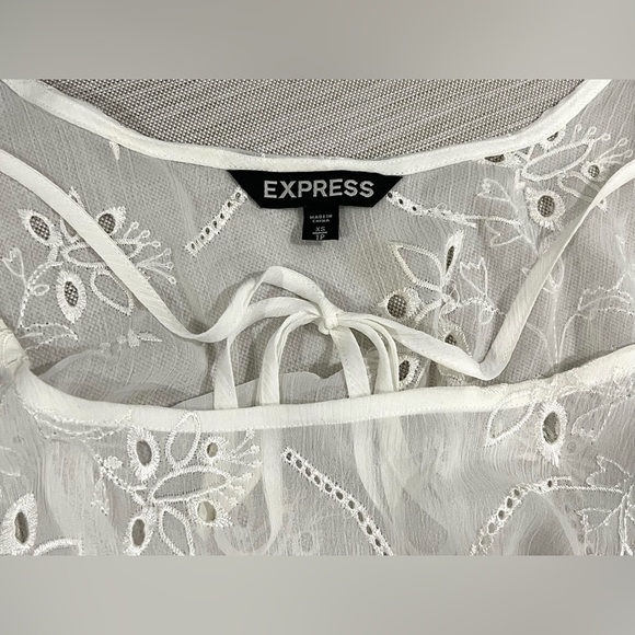 Express Women’s Cinched Waist Eyelet Top (XS) - Picture 7 of 13